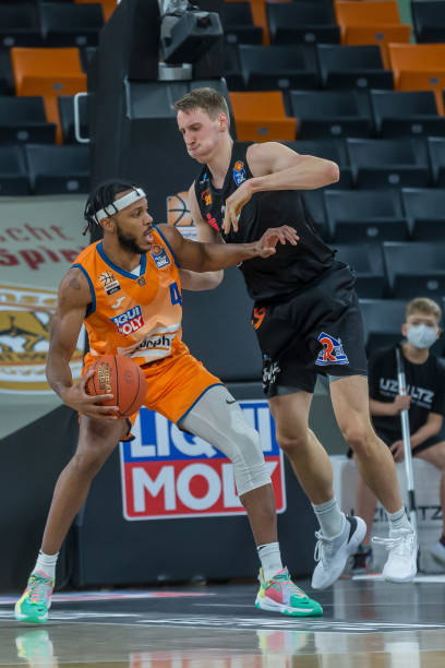 选手们以精 选手们以精