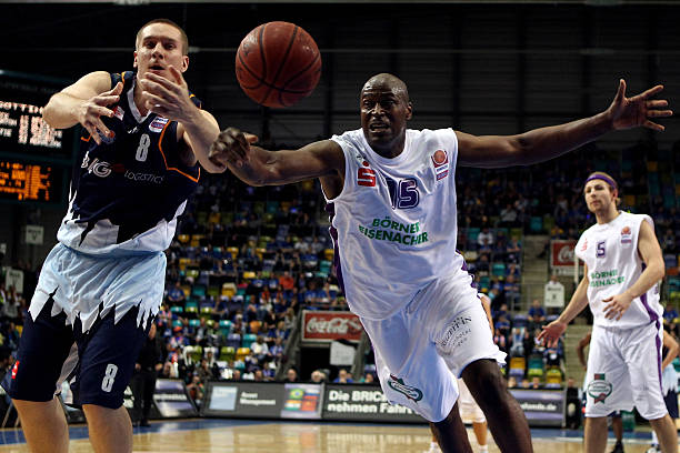 三亚通过与 三亚通过与